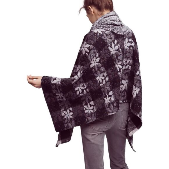 Anthropologie Wintertide Reversible Poncho One Size Plaid Floral - Picture 11 of 12
